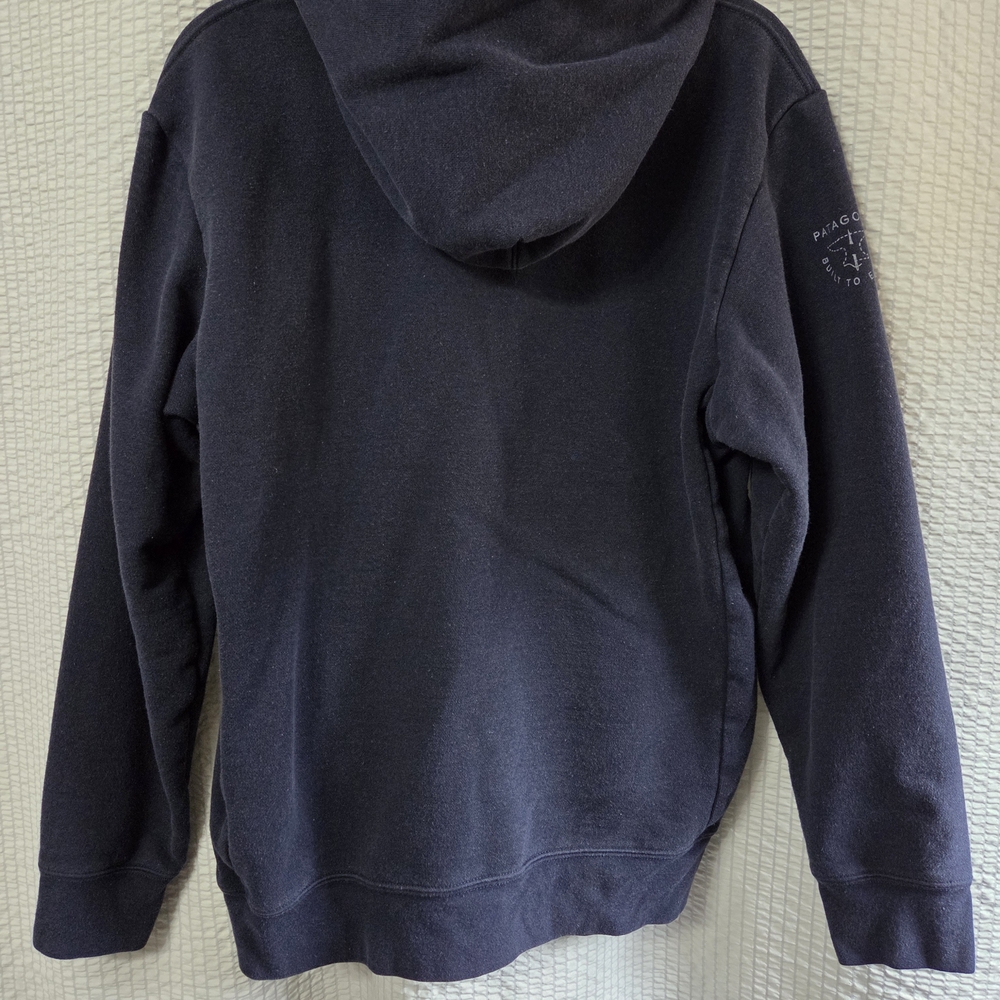 Patagonia Men's Black Hoodie - Picture 2 of 4